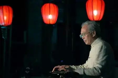【忆筝嵘09期】1988年，我厂邀请上海民族乐团全团来扬演出！震撼扬城！